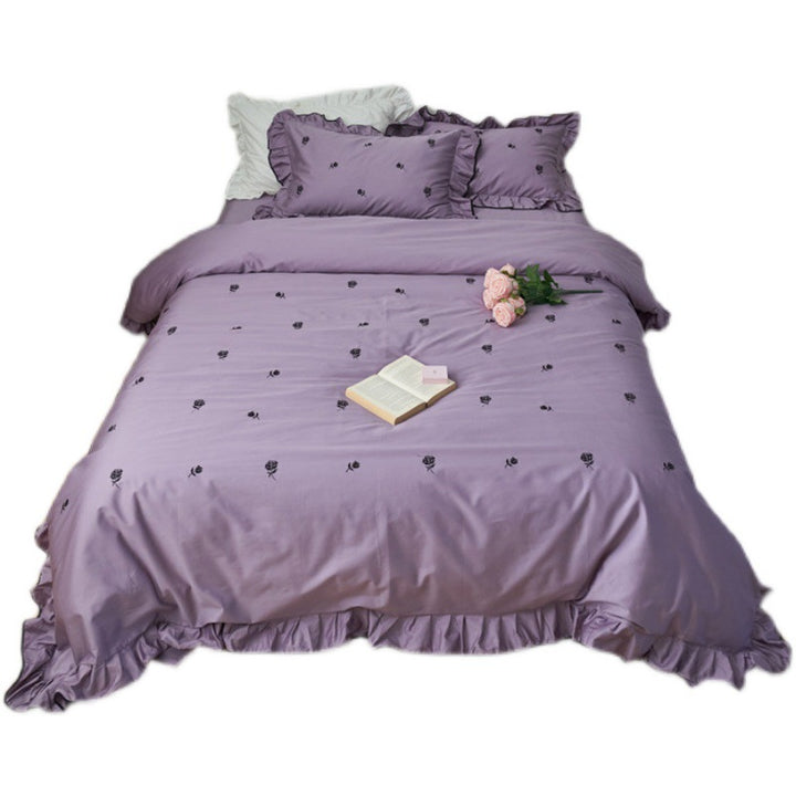 Bedding set with embroidered roses, ruffle details and extra soft cotton satin