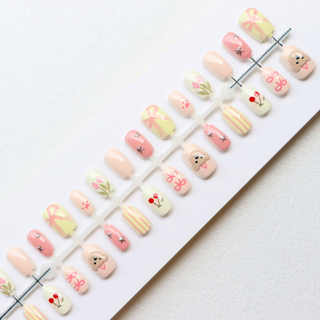 Cute Themed Press-On Nail Art Set Kalsten