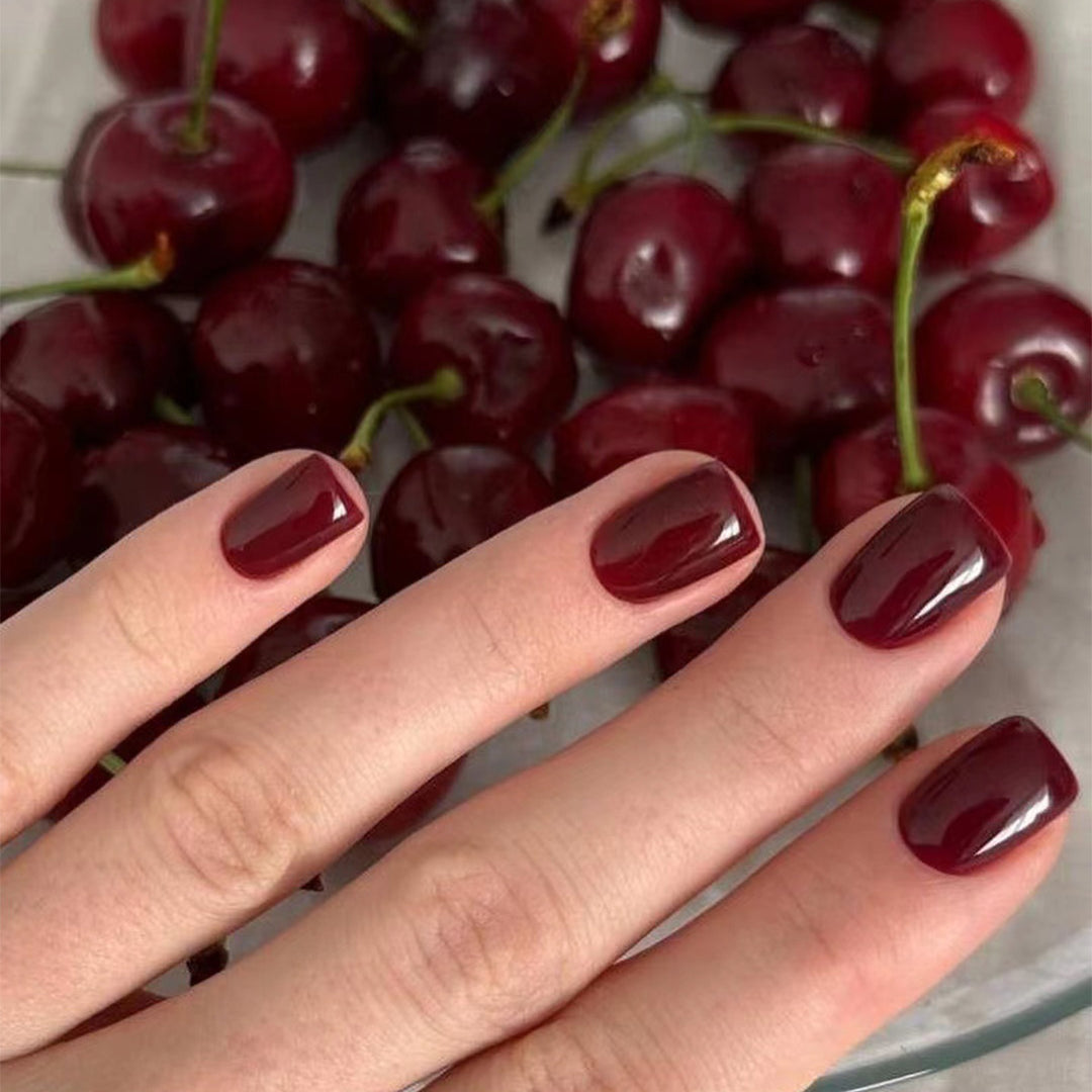 Elegant Nail Art with Gloss Finish Kalsten