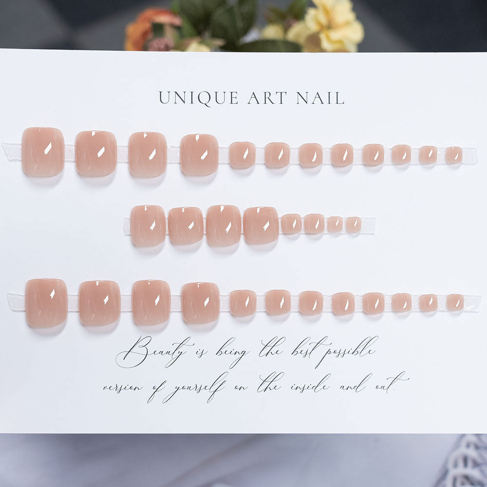 Chic Glossy Toenail Art