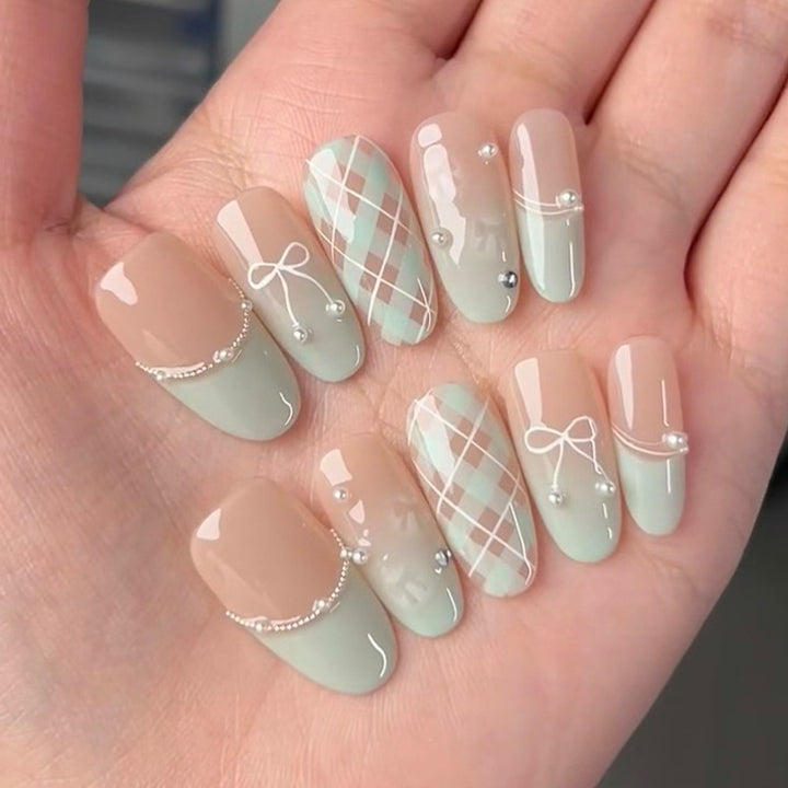 Modestly Chic Press-On Nails Kalsten