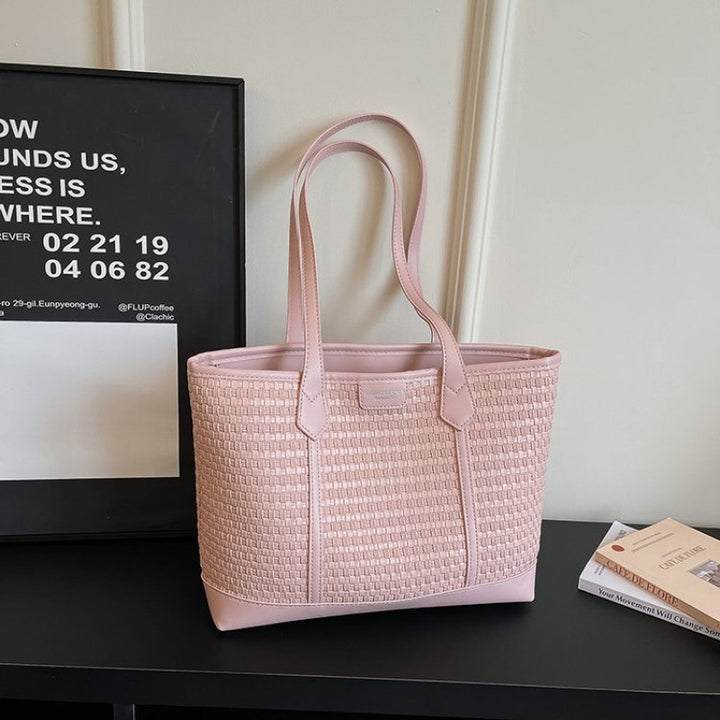 Fashionable tote bag with textured design Kalsten