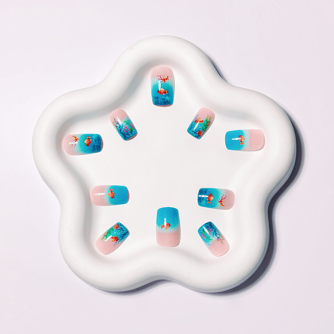 Ocean-Themed Artistic Nail Art Kalsten