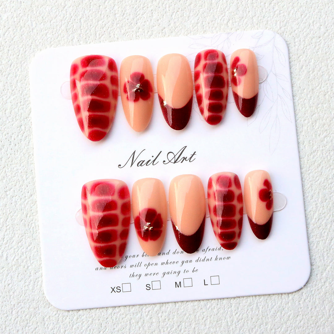 Artistic Press-On Nail Art Set with Floral Designs