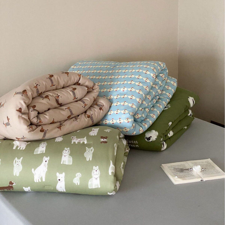 Bedding set with playful dog print made of soft cotton blend