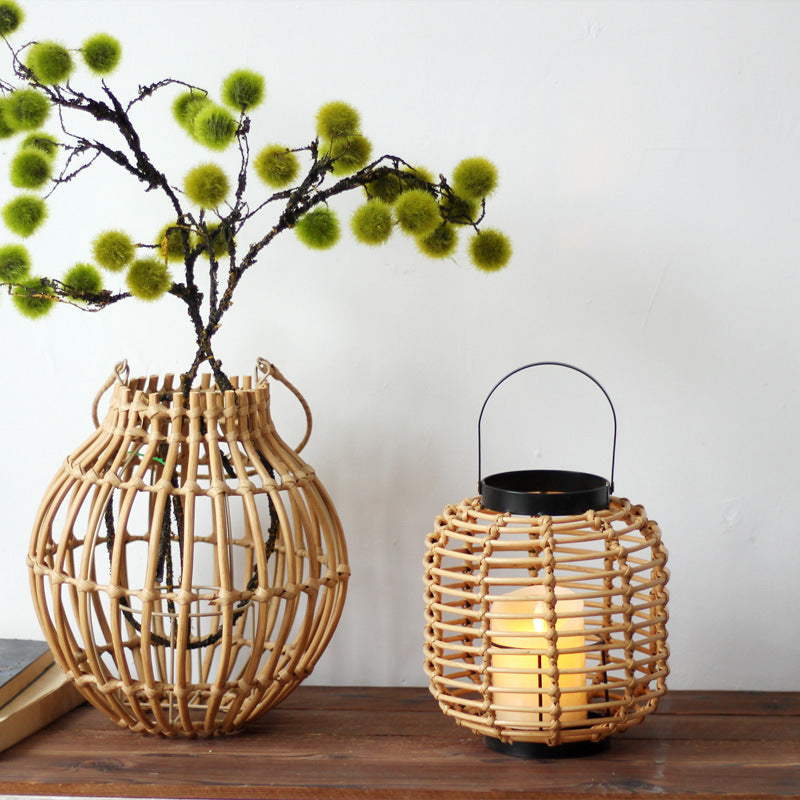 Decorative lantern made of braided rattan Kalsten