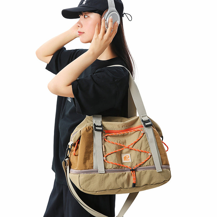 Sporty Lightweight Travel Duffle Bag Kalsten