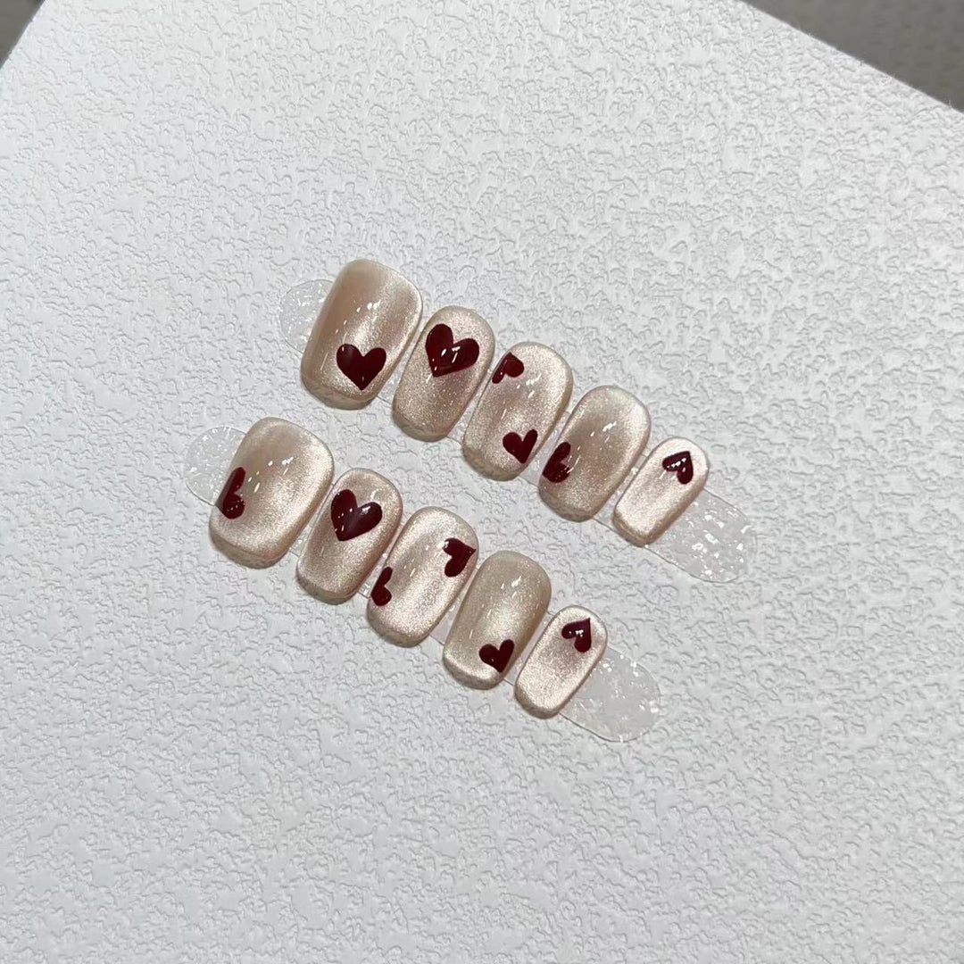 Heart-Patterned Press-On Nail Art Set Kalsten