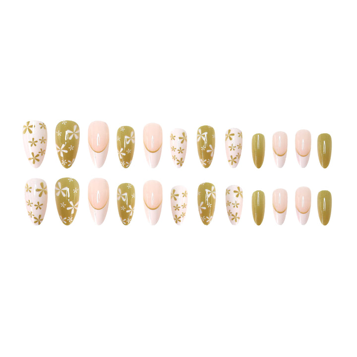 Elegant Floral Nail Art Press-On Set