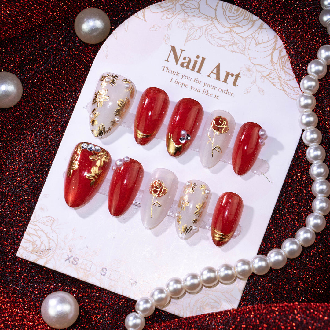 Elegant Floral Accent Press-On Nail Set