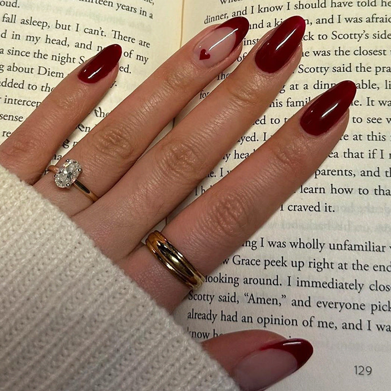 Elegant Heart-Embellished Press-On Nails Kalsten