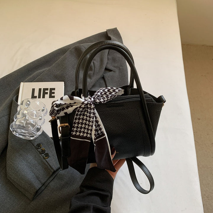 Fashionable Structured Handbag Kalsten