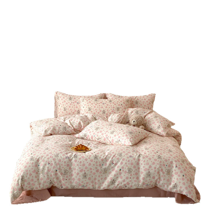 Child-friendly cotton satin bedding set with cute bear and heart print