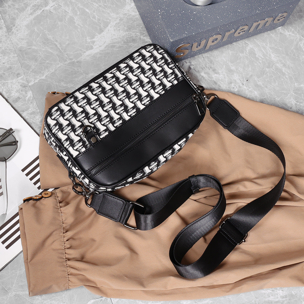 Elegant shoulder bag with structured design Kalsten