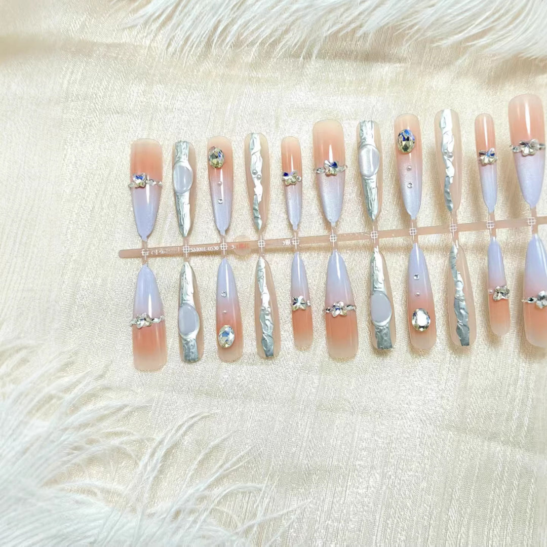 Artificial nails with elegant glitter design and fine 3D decorations Kalsten