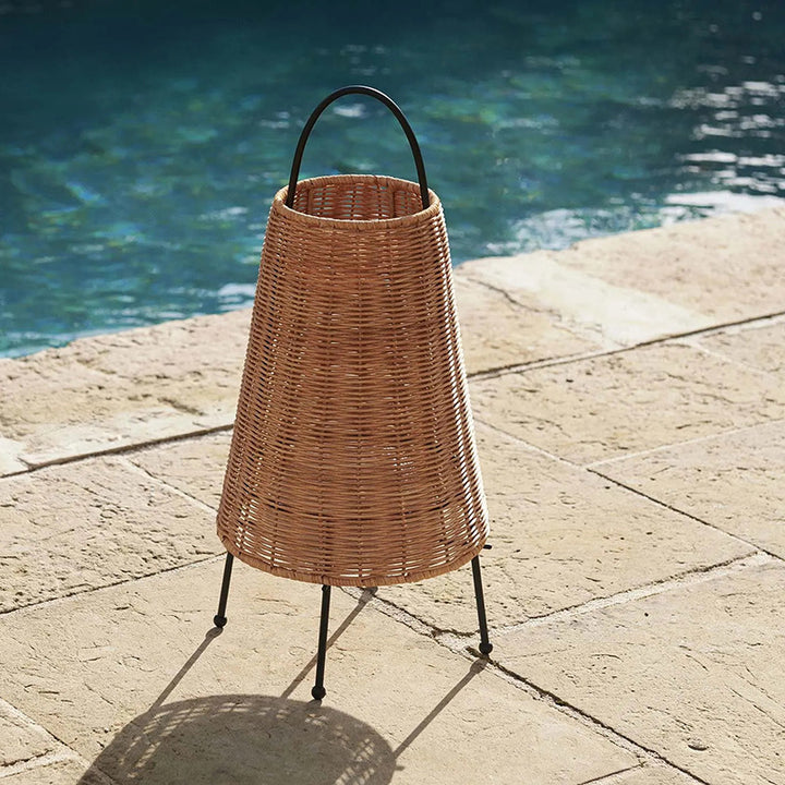 Elegant table lamp made of woven material Kalsten