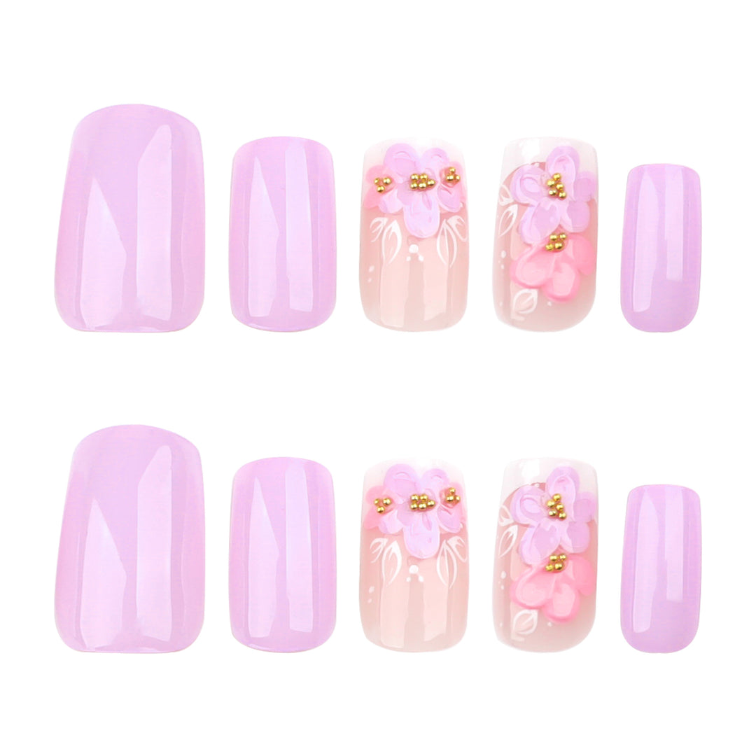 Artful Nail Extensions with Floral Design Kalsten