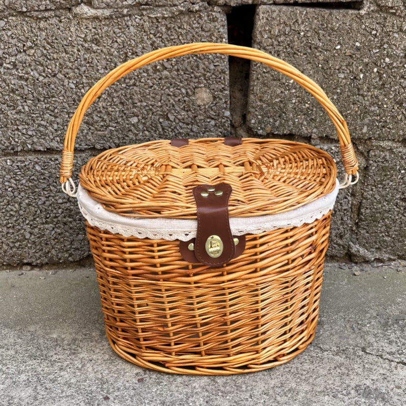 woven rattan bicycle front basket with quick-release mounting system Kalsten