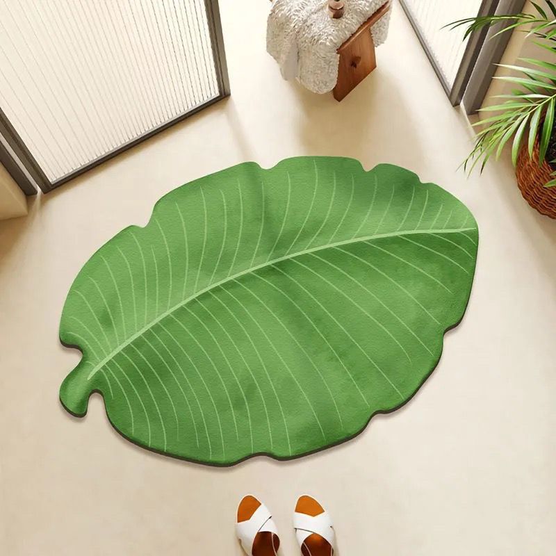 Leaf-Shaped Plush Area Rug for Home Decor