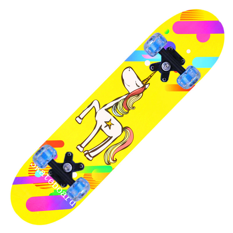 Shark-Themed Mini Skateboard Kalsten