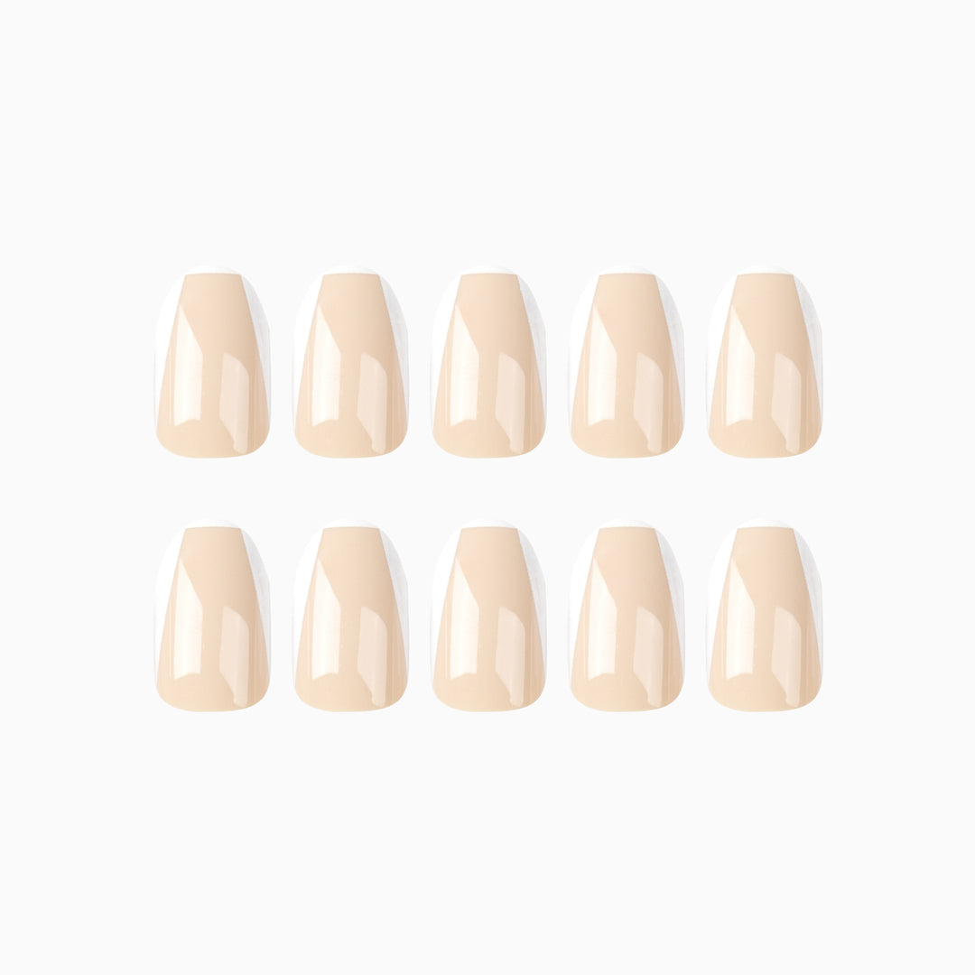 Artful Nail Art with Elegant French Tip Kalsten
