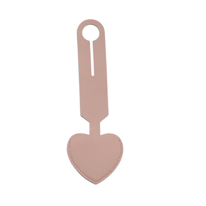 heart-shaped leather luggage tag with adjustable loop Kalsten