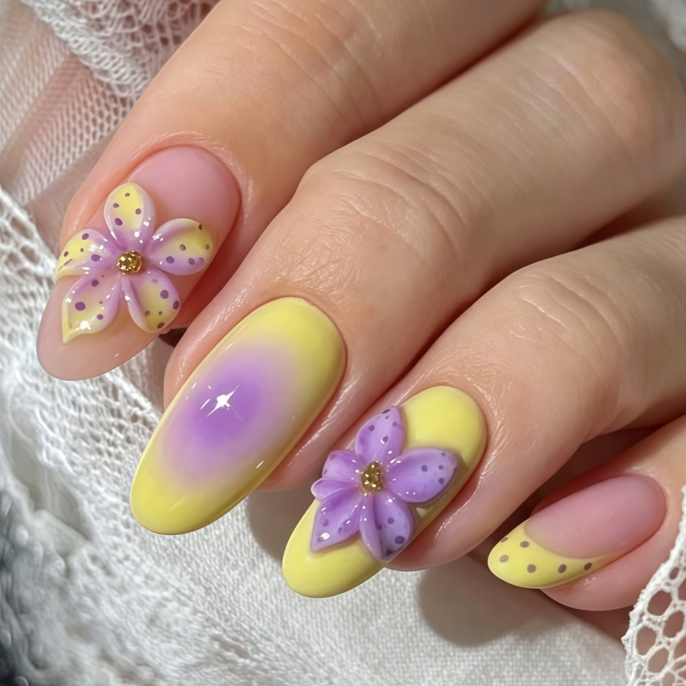 Premium Artificial Nails with intricate floral decorations Kalsten