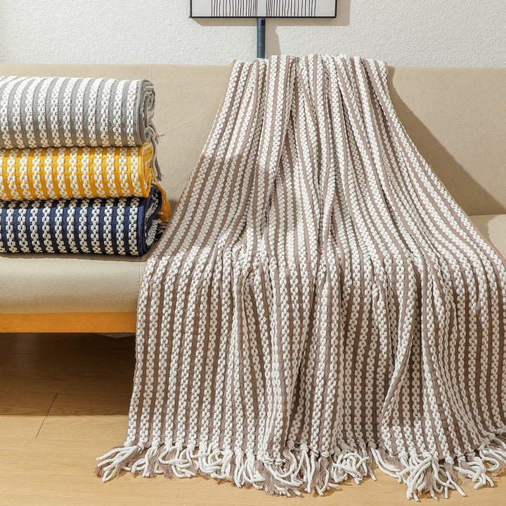 Decorative Throw Blanket Kalsten
