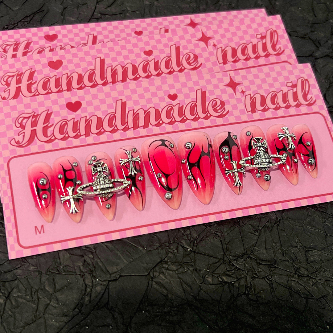 Artistic artificial nails with unique designs and glitter accents Kalsten