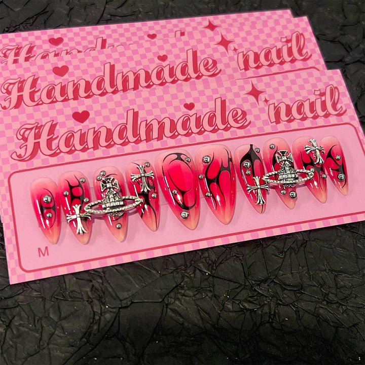 Artistic artificial nails with unique designs and glitter accents Kalsten