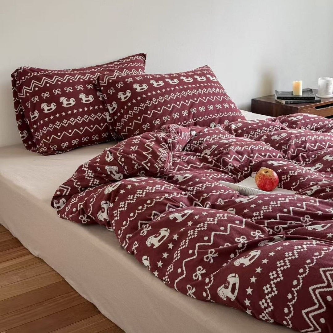Fluffy cotton bedding set with nostalgic rocking horse pattern