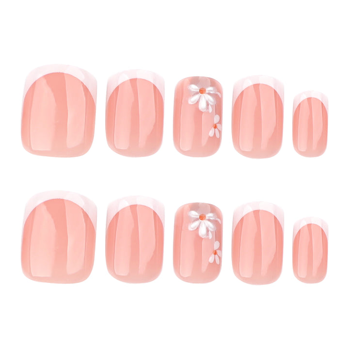 Artful nail art with elegant flower design Kalsten