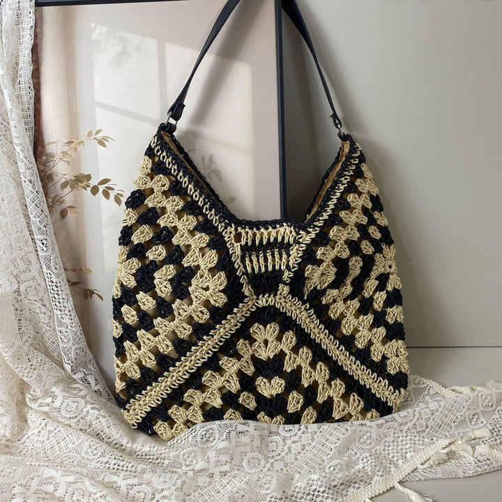 Handcrafted basket bag with unique circular pattern Kalsten