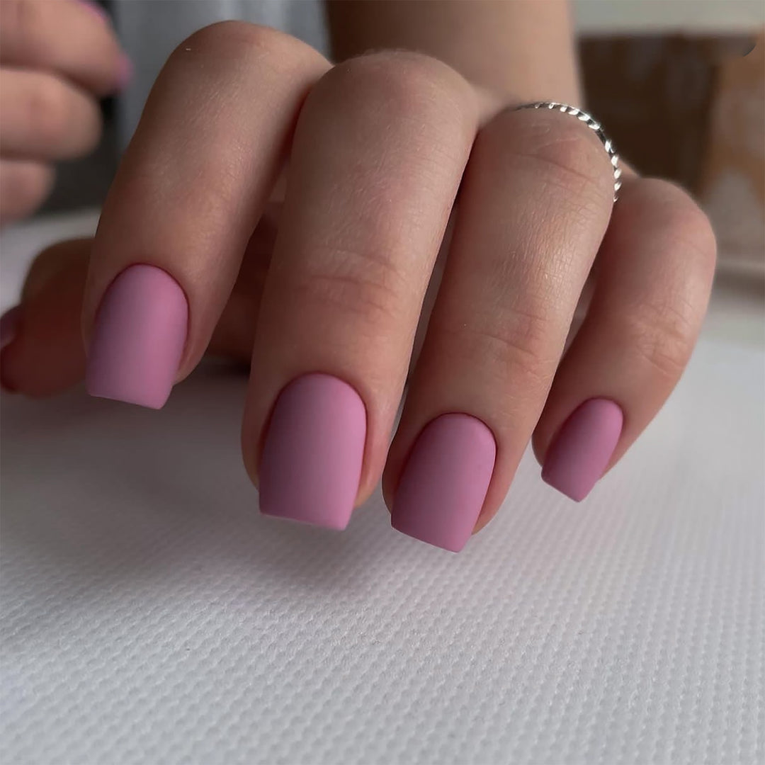 Matt lacquered nail art Kalsten
