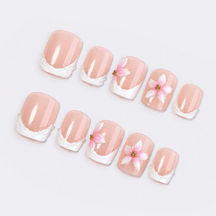 Artificial nail set with delicate floral designs Kalsten