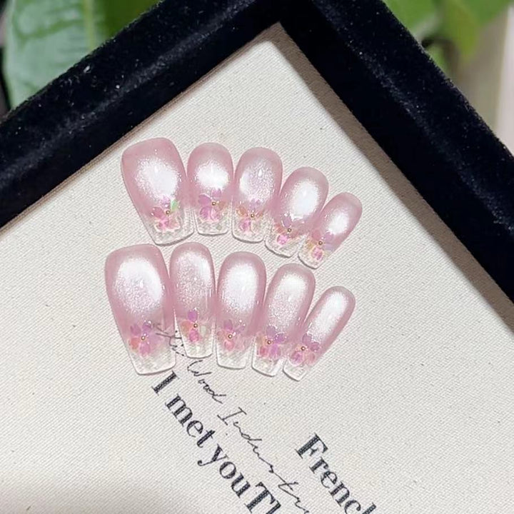 Floral Accent Press-On Nail Art Set Kalsten