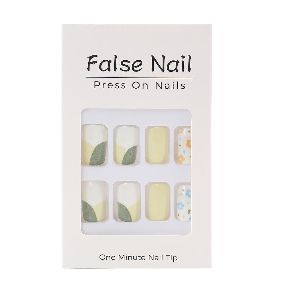 Artificial Nail Set with Playful Flower Patterns Kalsten