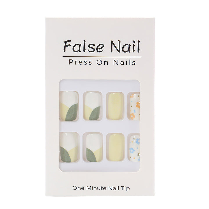 Artificial Nail Set with Playful Flower Patterns Kalsten