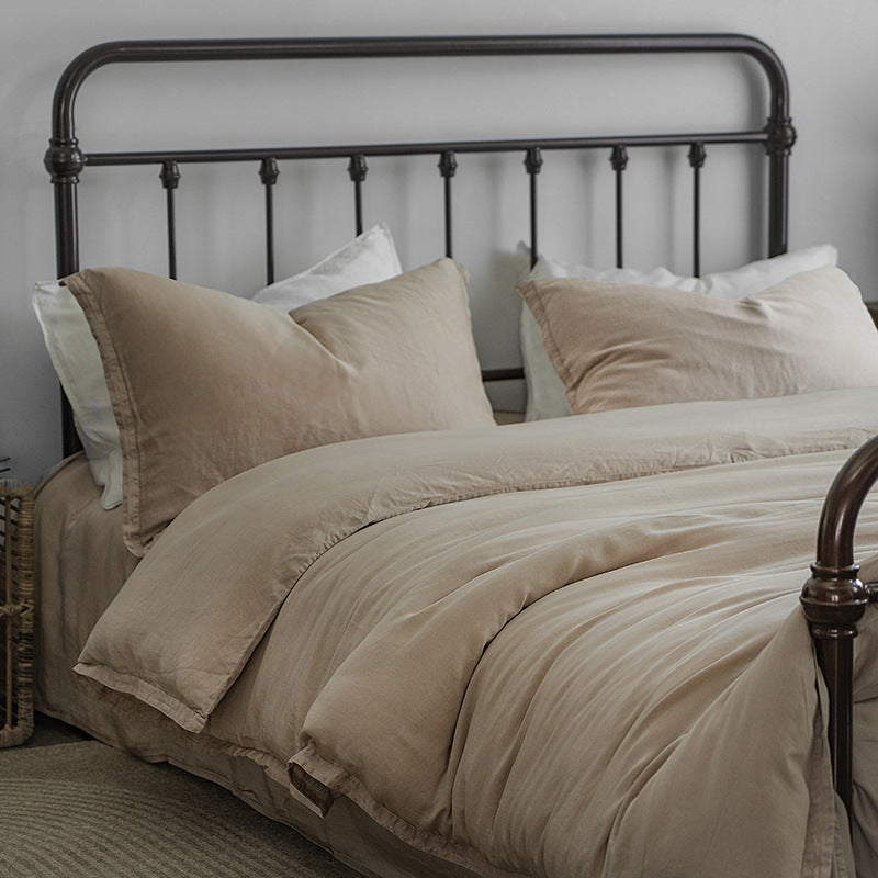 Luxurious stonewashed linen bedding set with a soft feel and hotel closure