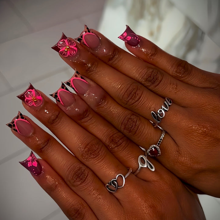 Decorative Artisan Nail Enhancements Kalsten