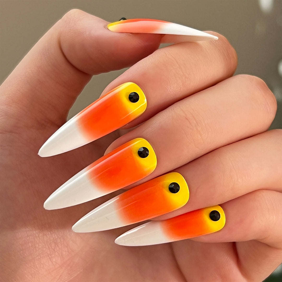 Artful Nail Art in Halloween Design Kalsten