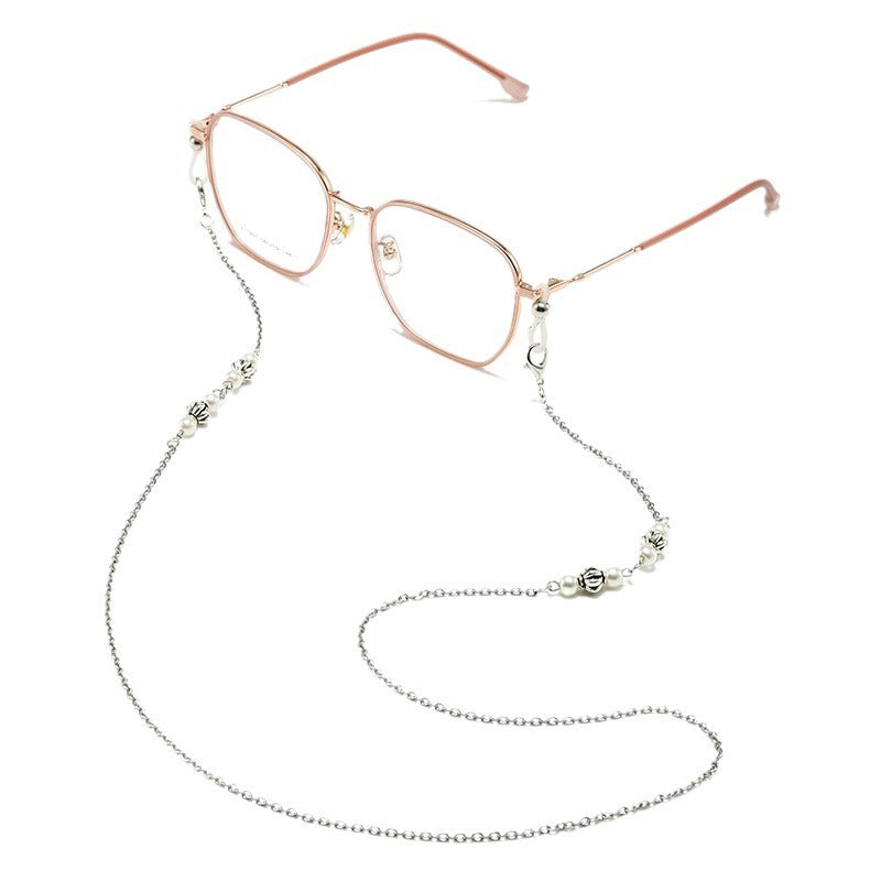Fashionable Eyewear with Decorative Chain Kalsten