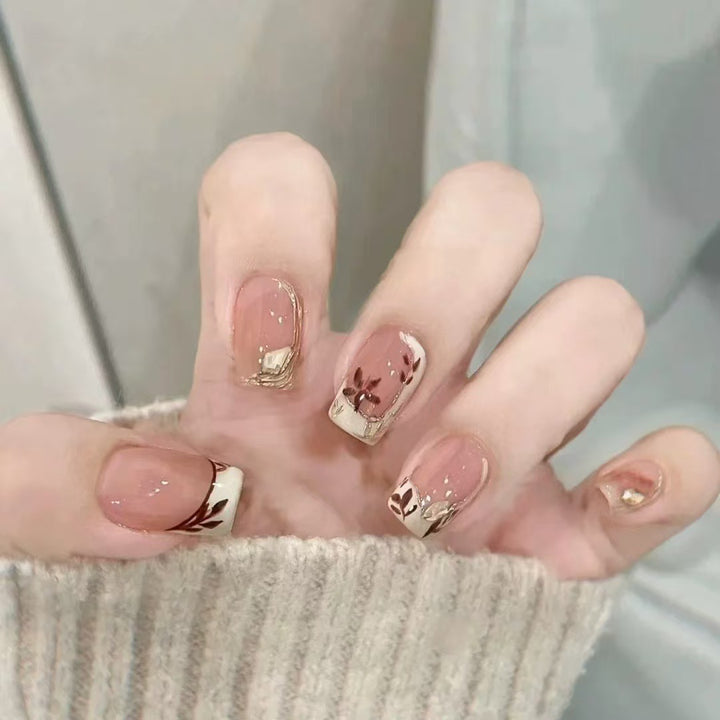 Artistic Floral Print Press-On Nail Set