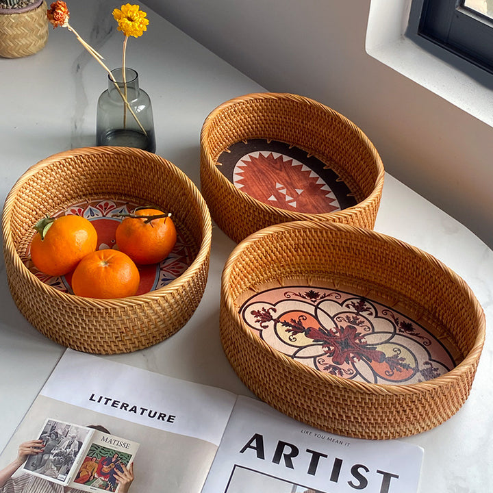 Rustic serving basket with floral details Kalsten