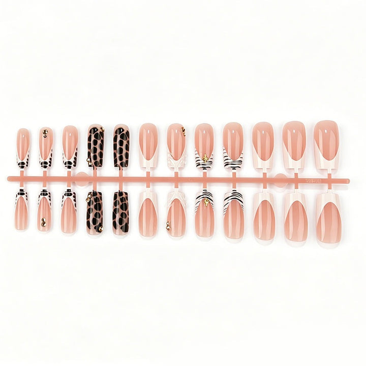 Artificial nail set with luxurious 3D details Kalsten