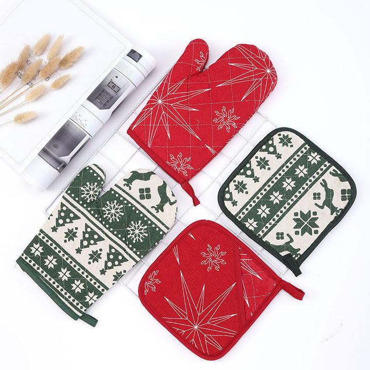 Holiday-Themed Oven Mitts Kalsten