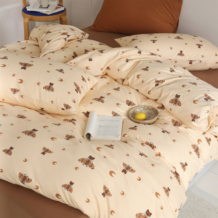 Reversible duvet cover and pillowcase set made of cotton satin with teddy bear and moon print