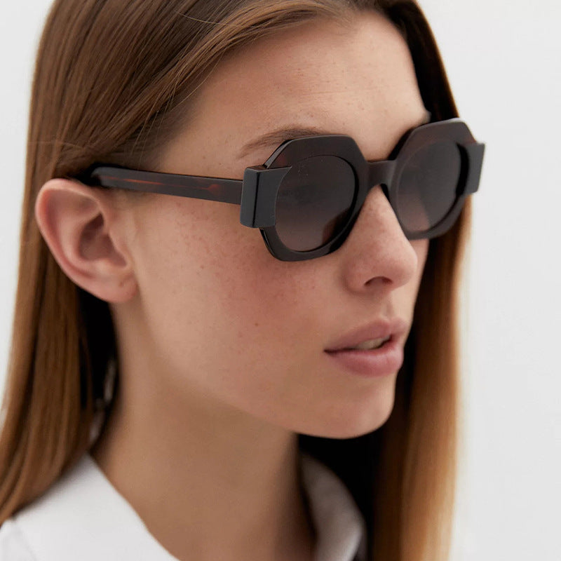 Ladies trendy sunglasses in hexagonal design Kalsten