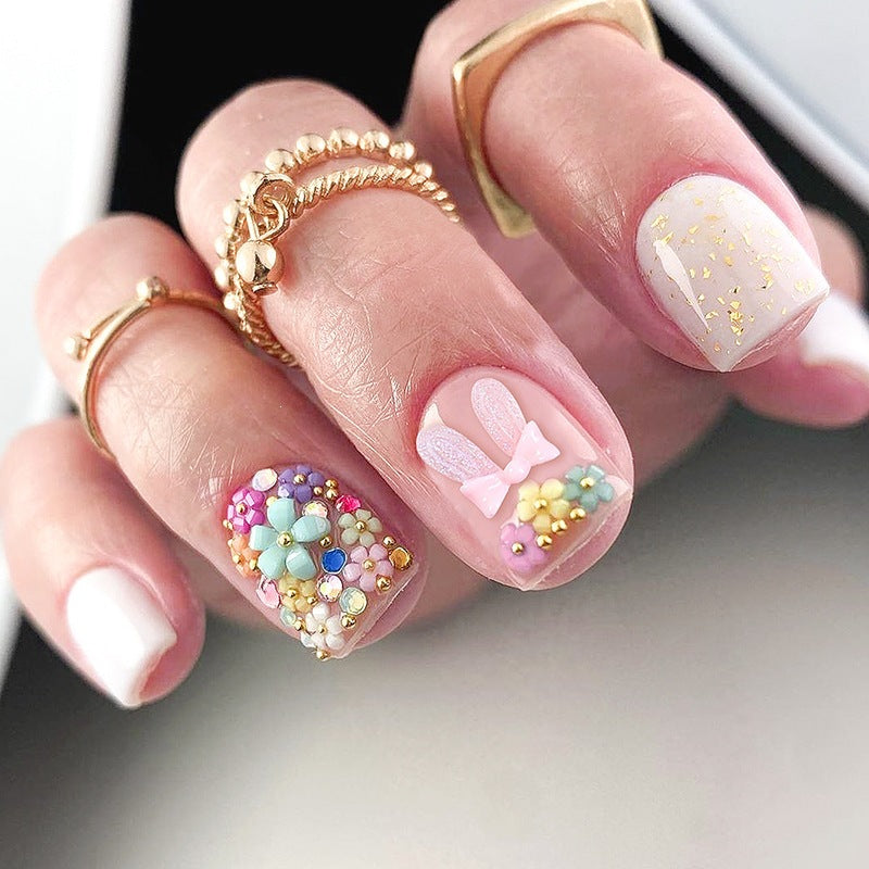Elegant artificial nail set with colorful accents Kalsten