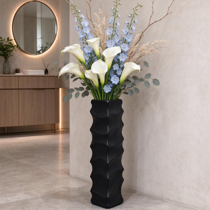 Decorative Slim Wave Vase Kalsten